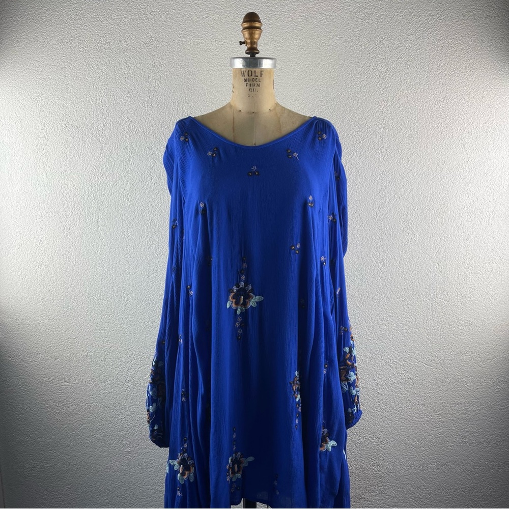 Free People l XS Oxford Blue Floral Embroidery Bohemian Peasant Mini Shift Dress